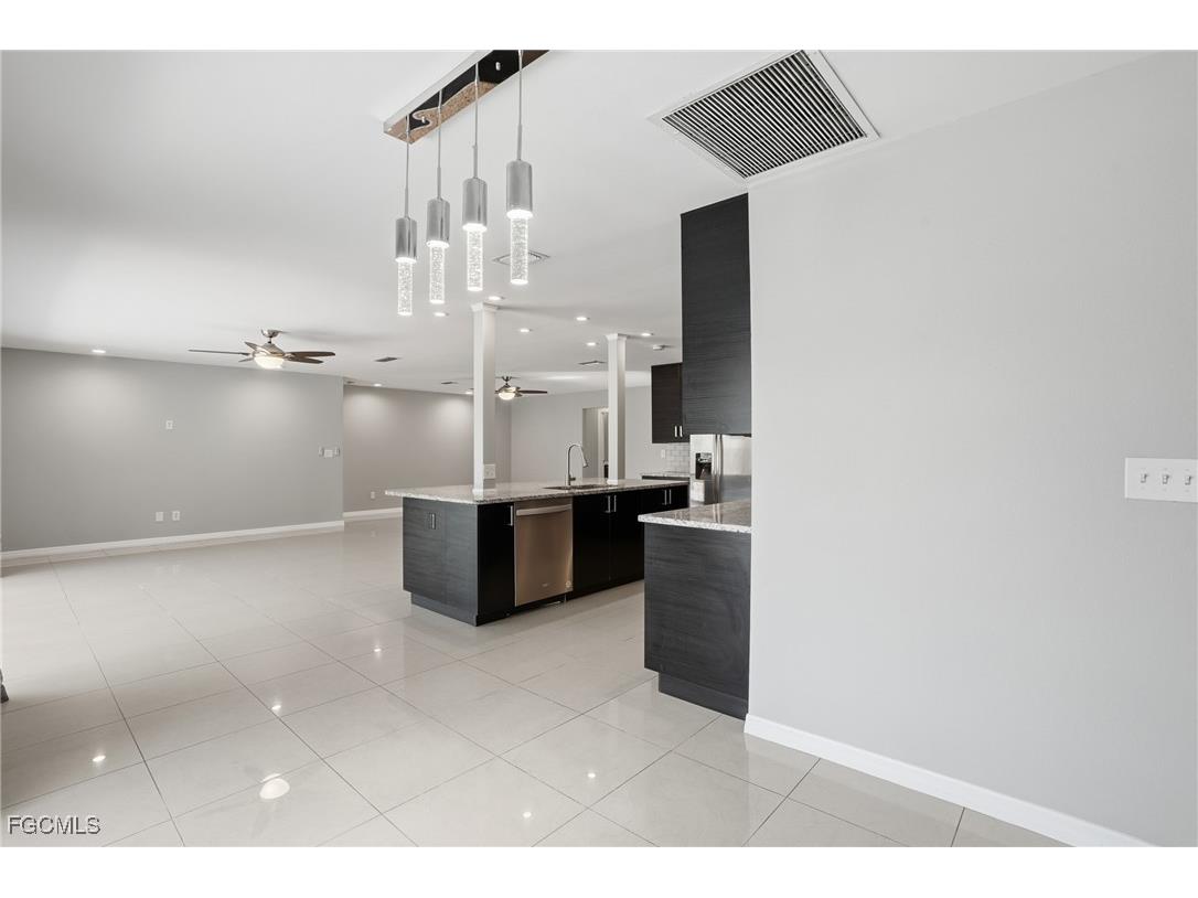 8967 Ellington Street Fort Myers FL 33907 2025022444 image16