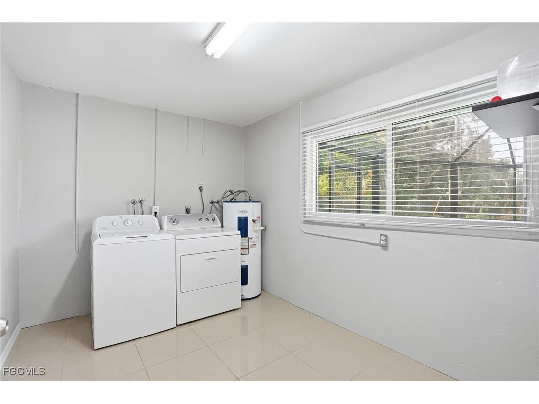 8967 Ellington Street Fort Myers FL 33907 2025022444 image30