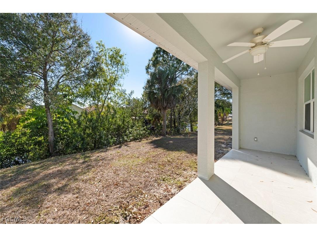 897 Iris Drive North Fort Myers FL 33903 2026007103 image17