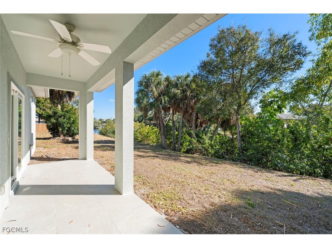 897 Iris Drive North Fort Myers FL 33903 2026007103 image18
