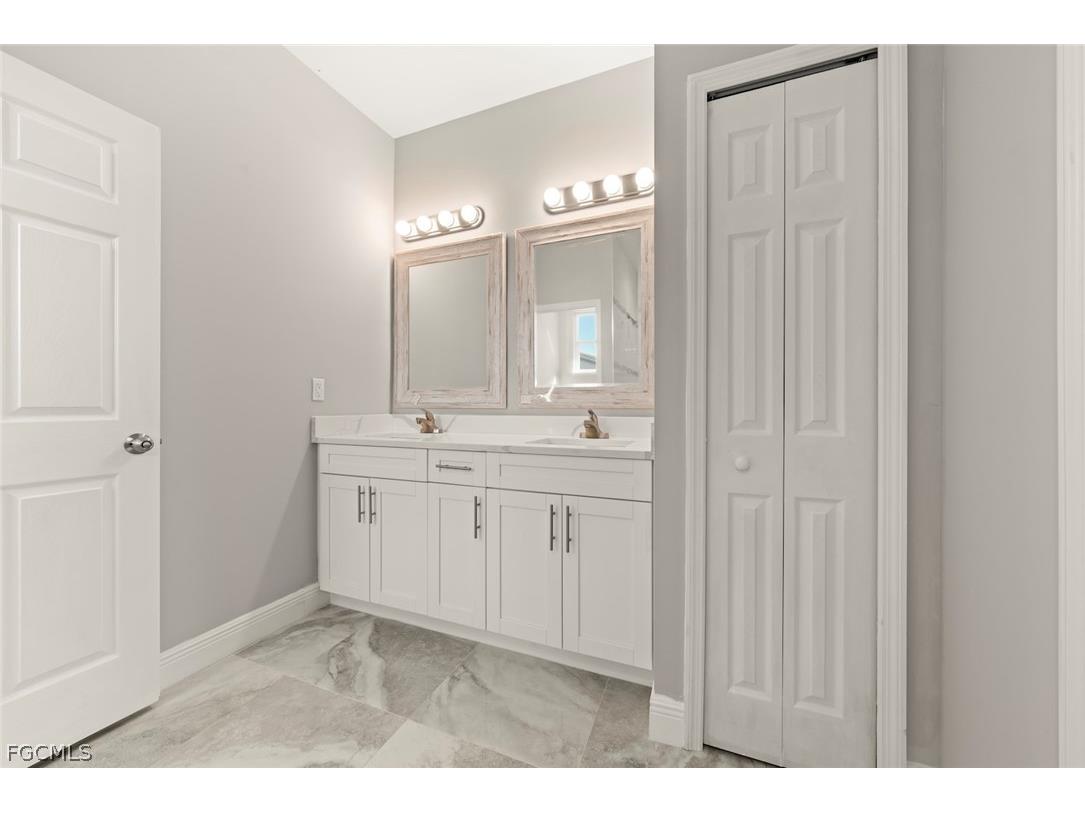 897 Iris Drive North Fort Myers FL 33903 2026007103 image31