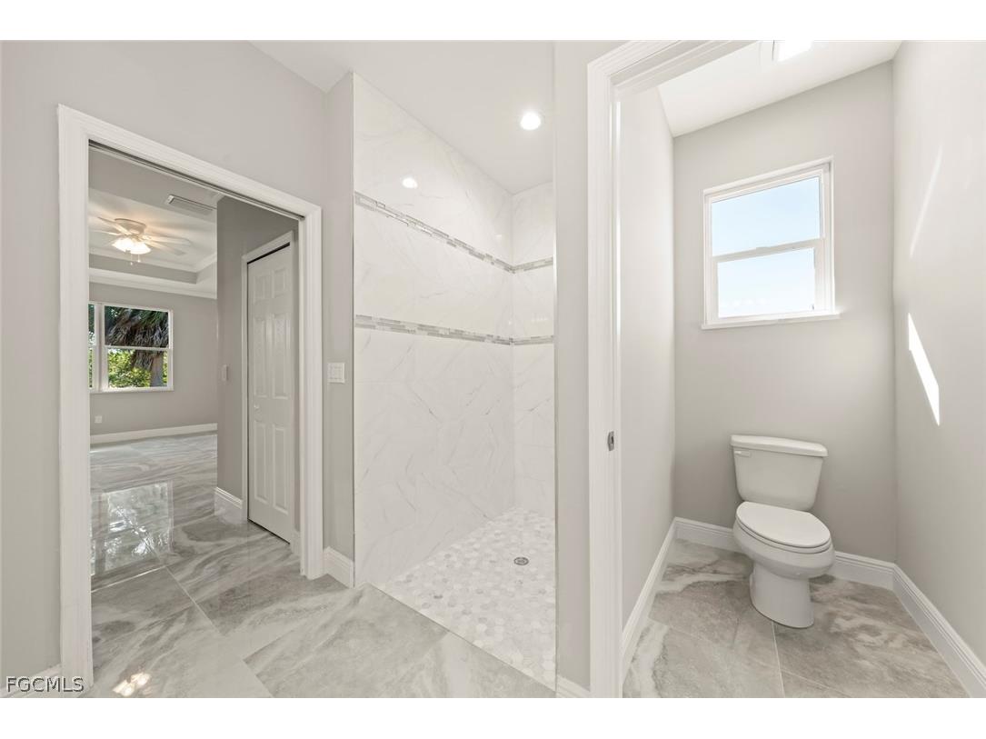 897 Iris Drive North Fort Myers FL 33903 2026007103 image33