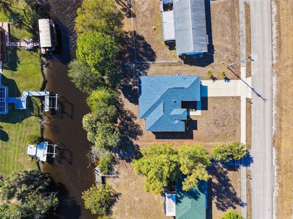 897 Iris Drive North Fort Myers FL 33903 2026007103 image39