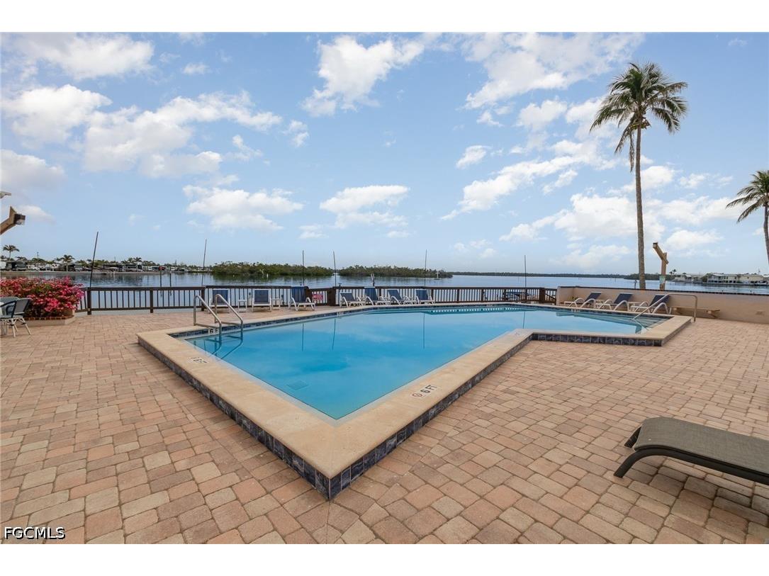 898 Buttonwood Drive #105 Fort Myers Beach FL 33931 2026020726 image25