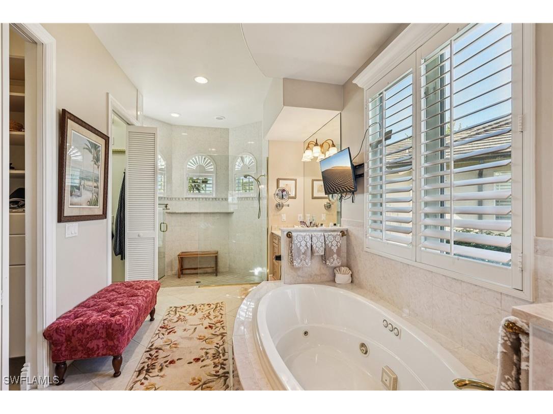 8983 Star Tulip Court Naples FL 34113 226003720 image21