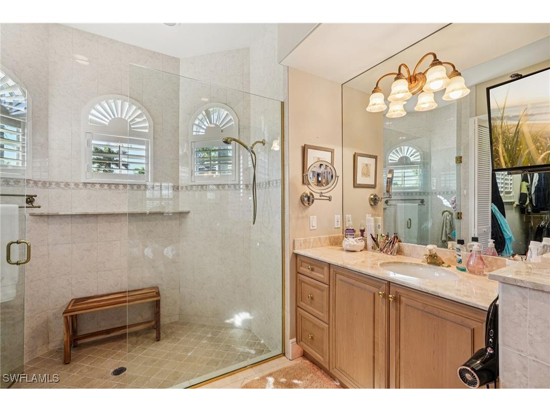 8983 Star Tulip Court Naples FL 34113 226003720 image22