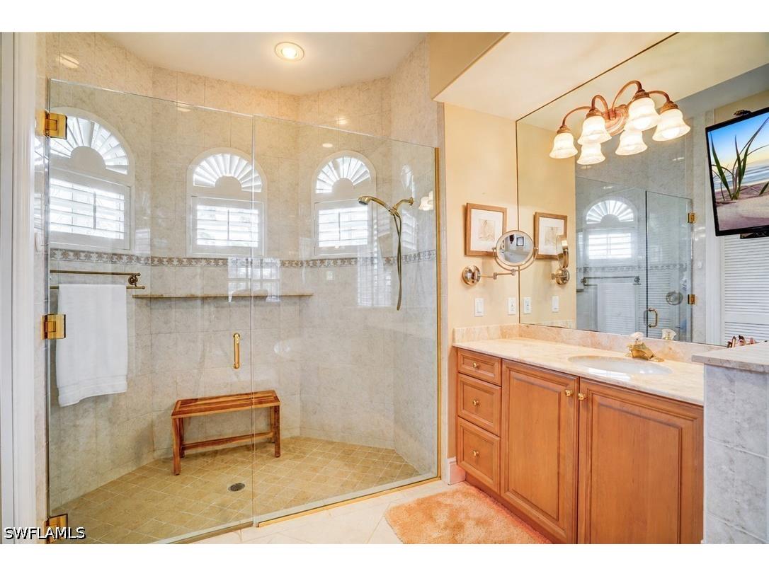 8983 Star Tulip Court Naples FL 34113 226020223 image23
