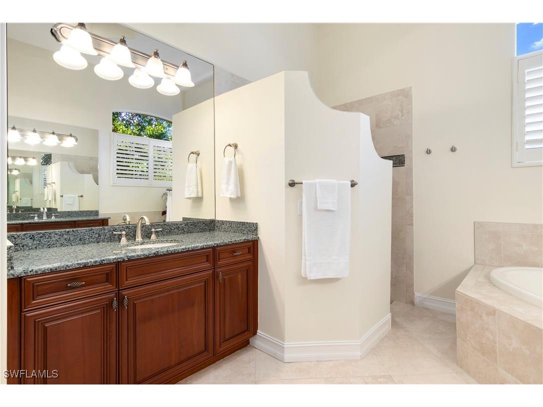 8986 Shenendoah Circle Naples FL 34113 225080988 image18