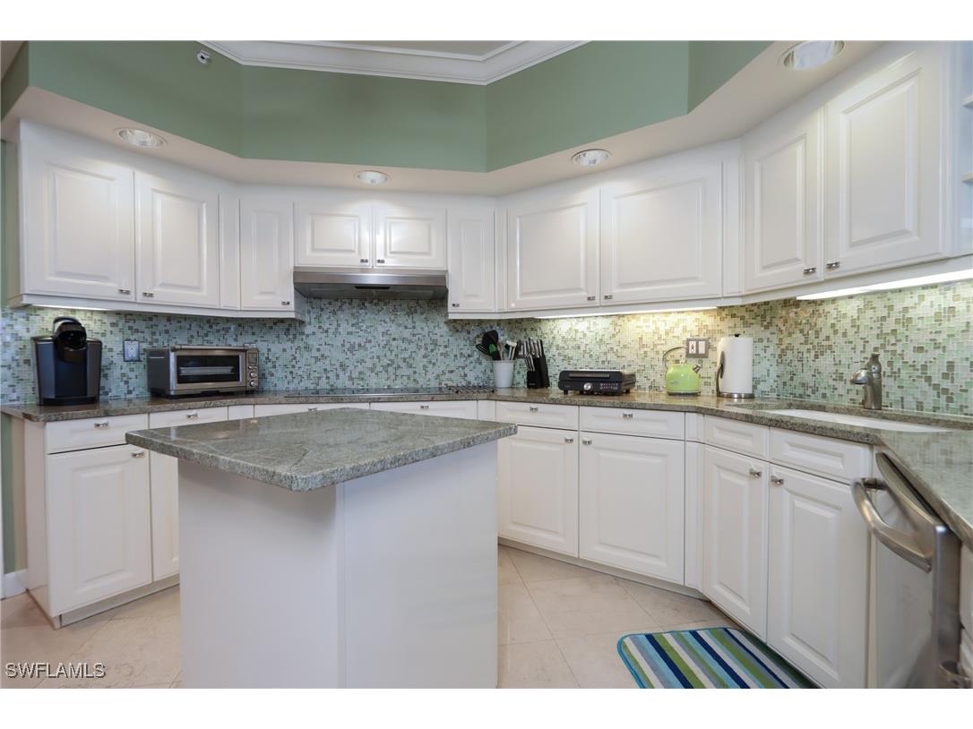 8990 Bay Colony Drive #1002 Naples FL 34108 225051004 image8