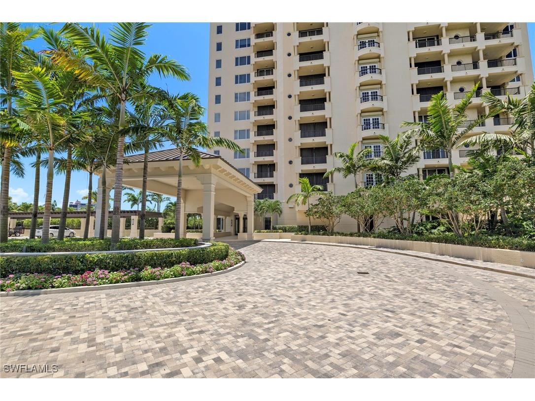 8990 Bay Colony Drive #1002 Naples FL 34108 225057971 image20