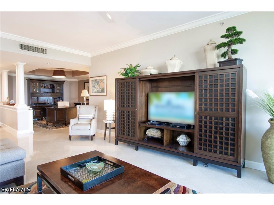 8990 Bay Colony Drive #1002 Naples FL 34108 226019419 image4