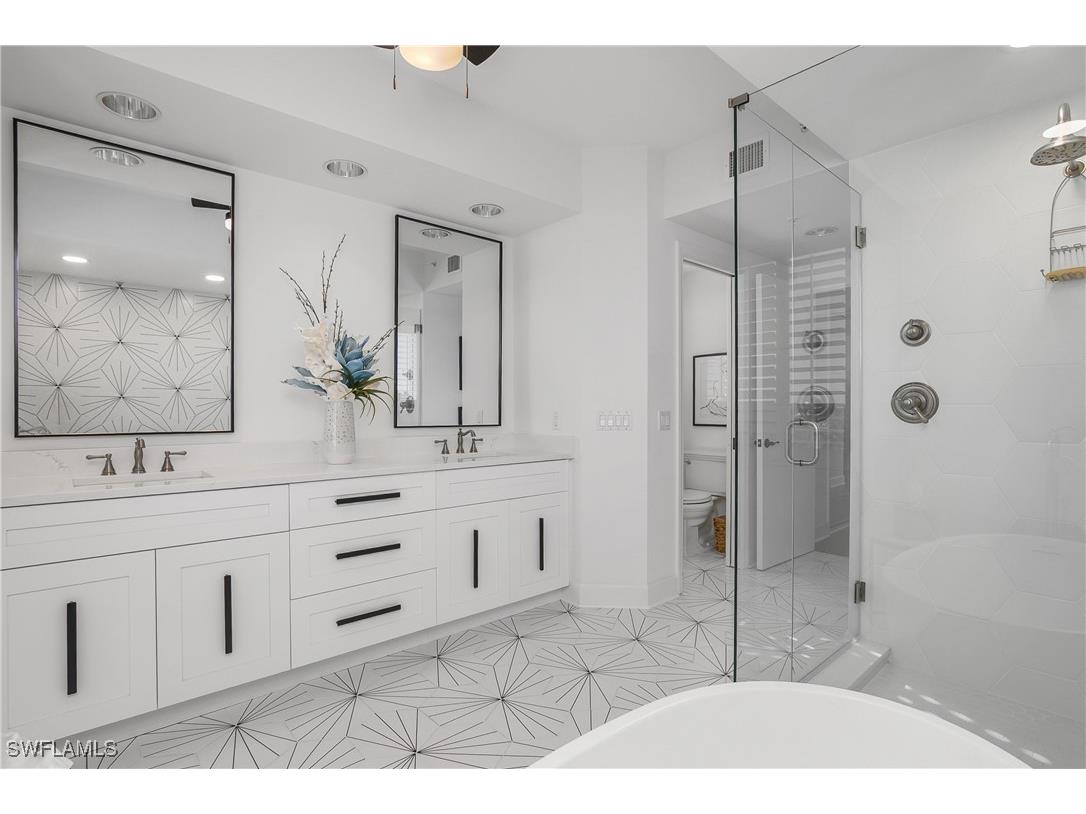8990 Bay Colony Drive #401 Naples FL 34108 226003664 image18