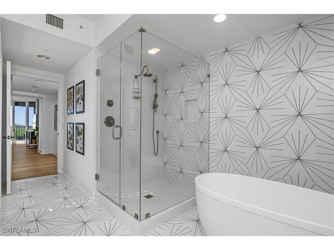 8990 Bay Colony Drive #401 Naples FL 34108 226003664 image19