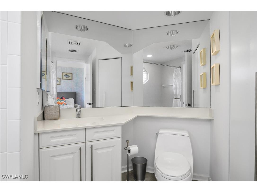 8990 Bay Colony Drive #401 Naples FL 34108 226003664 image25