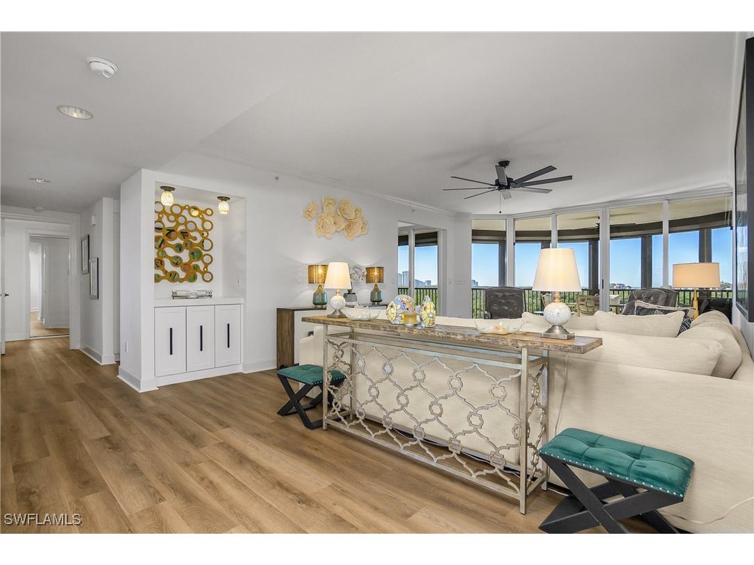 8990 Bay Colony Drive #401 Naples FL 34108 226003664 image3