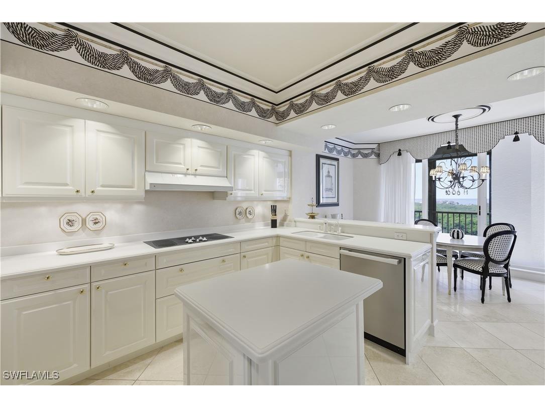 8990 Bay Colony Drive #901 Naples FL 34108 225073545 image12