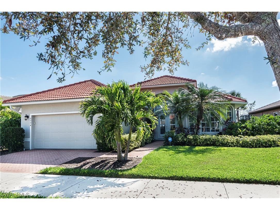 8994 Mustang Island Circle Naples FL 34113 223013690 image1