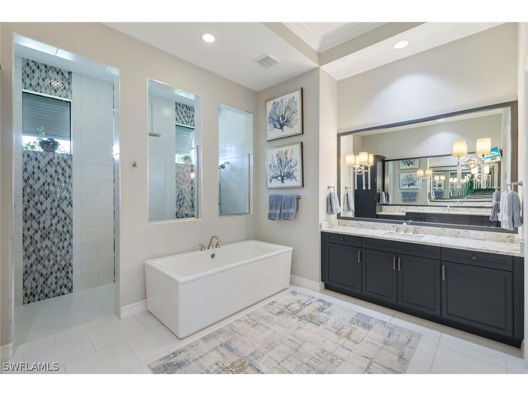 8998 Arrezo Court Naples FL 34119 226006396 image20