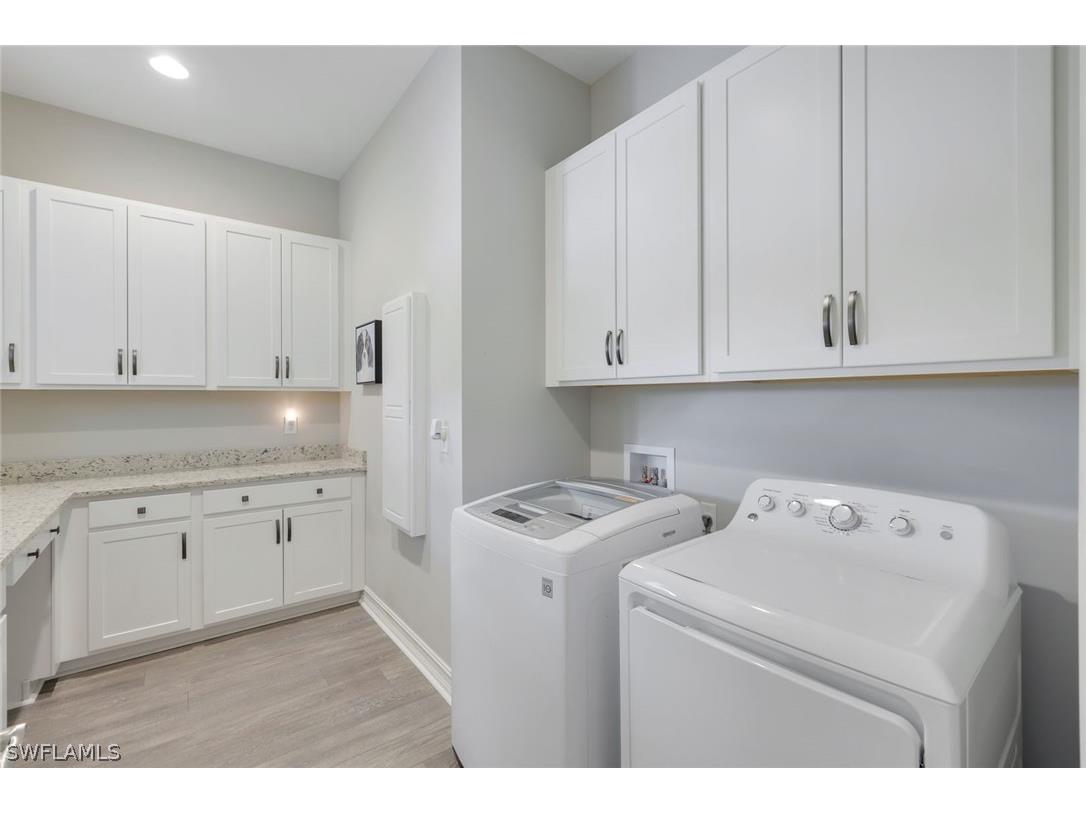 8998 Arrezo Court Naples FL 34119 226006396 image31