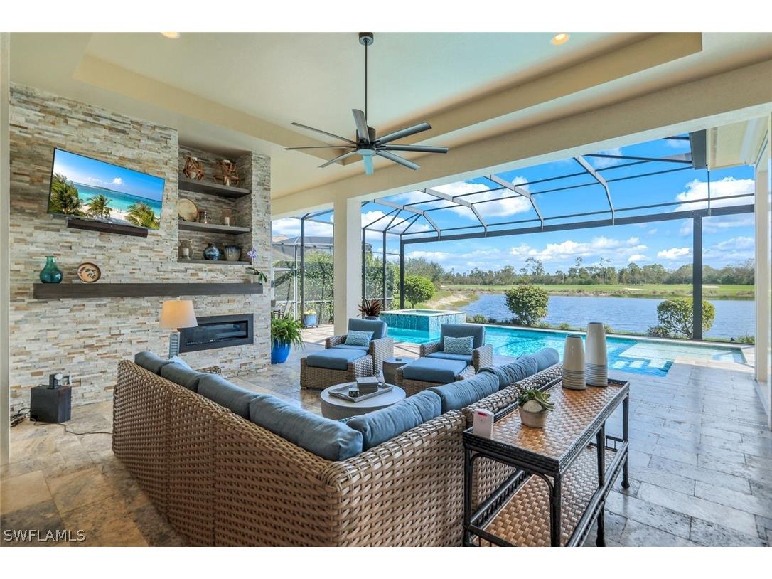 8998 Arrezo Court Naples FL 34119 226006396 image32
