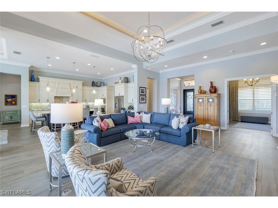 8998 Arrezo Court Naples FL 34119 226006396 image9