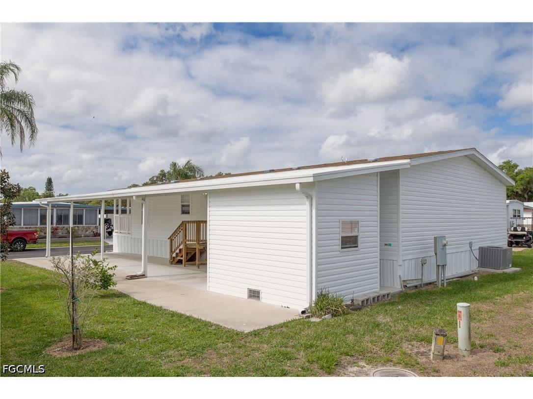 9 Dill Street Alva FL 33920 2026016295 image46