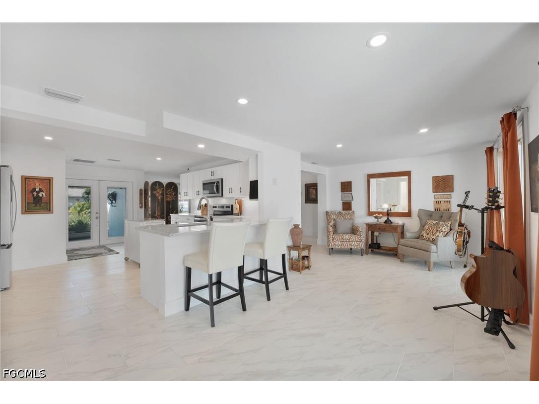 9 Fairview Boulevard Fort Myers Beach FL 33931 2026015718 image11