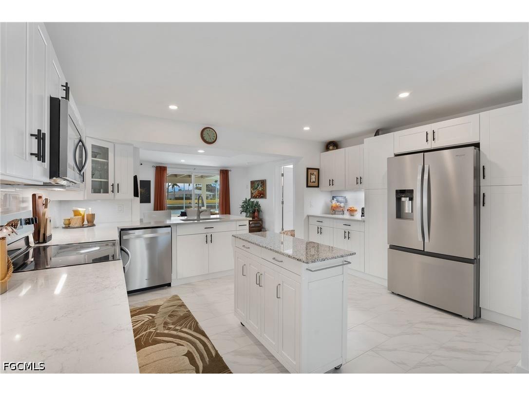 9 Fairview Boulevard Fort Myers Beach FL 33931 2026015718 image7
