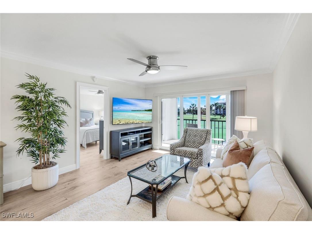 9 High Point Circle N #208 Naples FL 34103 225075370 image1