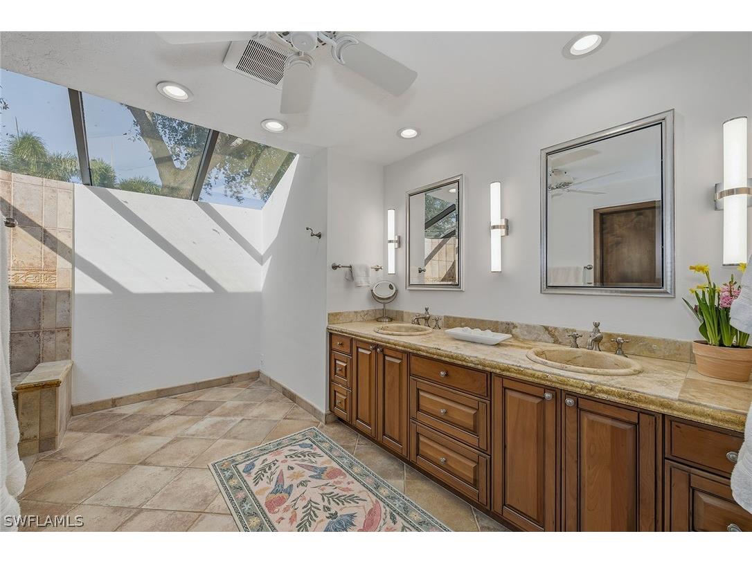 9 Las Brisas Way #10 Naples FL 34108 226006070 image16