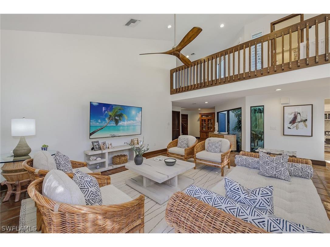 9 Las Brisas Way #10 Naples FL 34108 226006070 image6