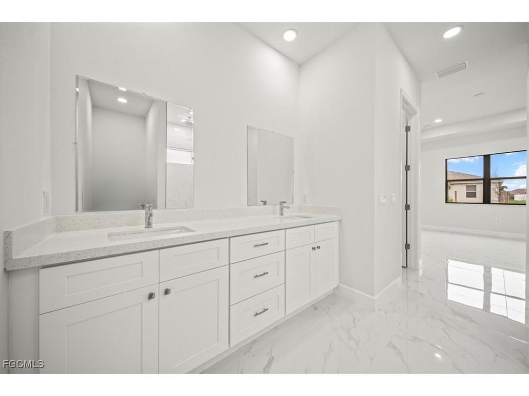 9 NW 14th Place Cape Coral FL 33993 2025022691 image19