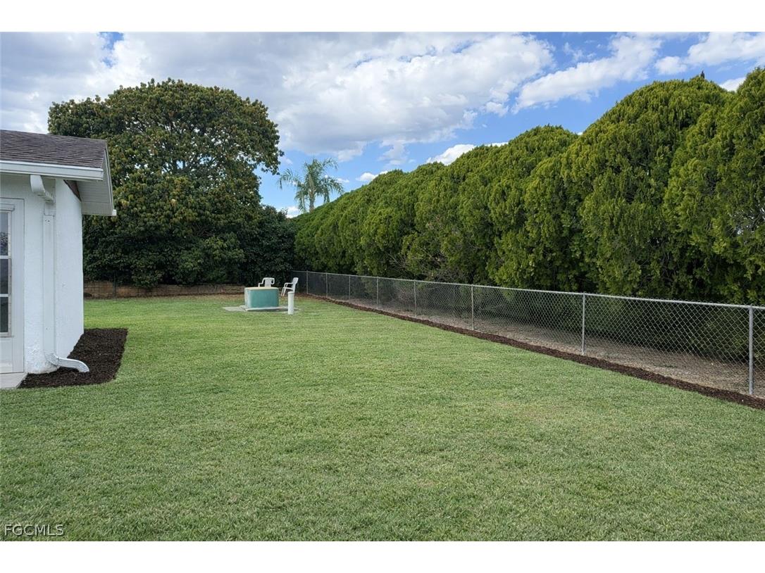 9 Palm Boulevard Lehigh Acres FL 33936 2026009199 image2