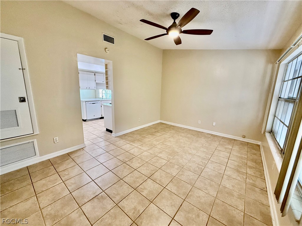 9 Palm Boulevard Lehigh Acres FL 33936 2026009199 image4