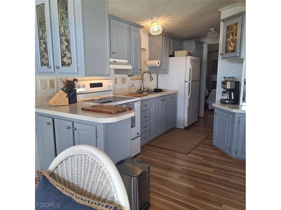 9 Pearl Drive #9P Naples FL 34114 2026011966 image3