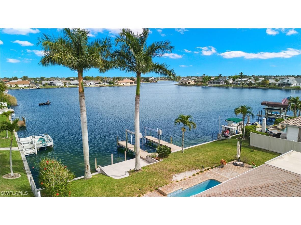 9 SE 8th Place Cape Coral FL 33990 224024401 image1
