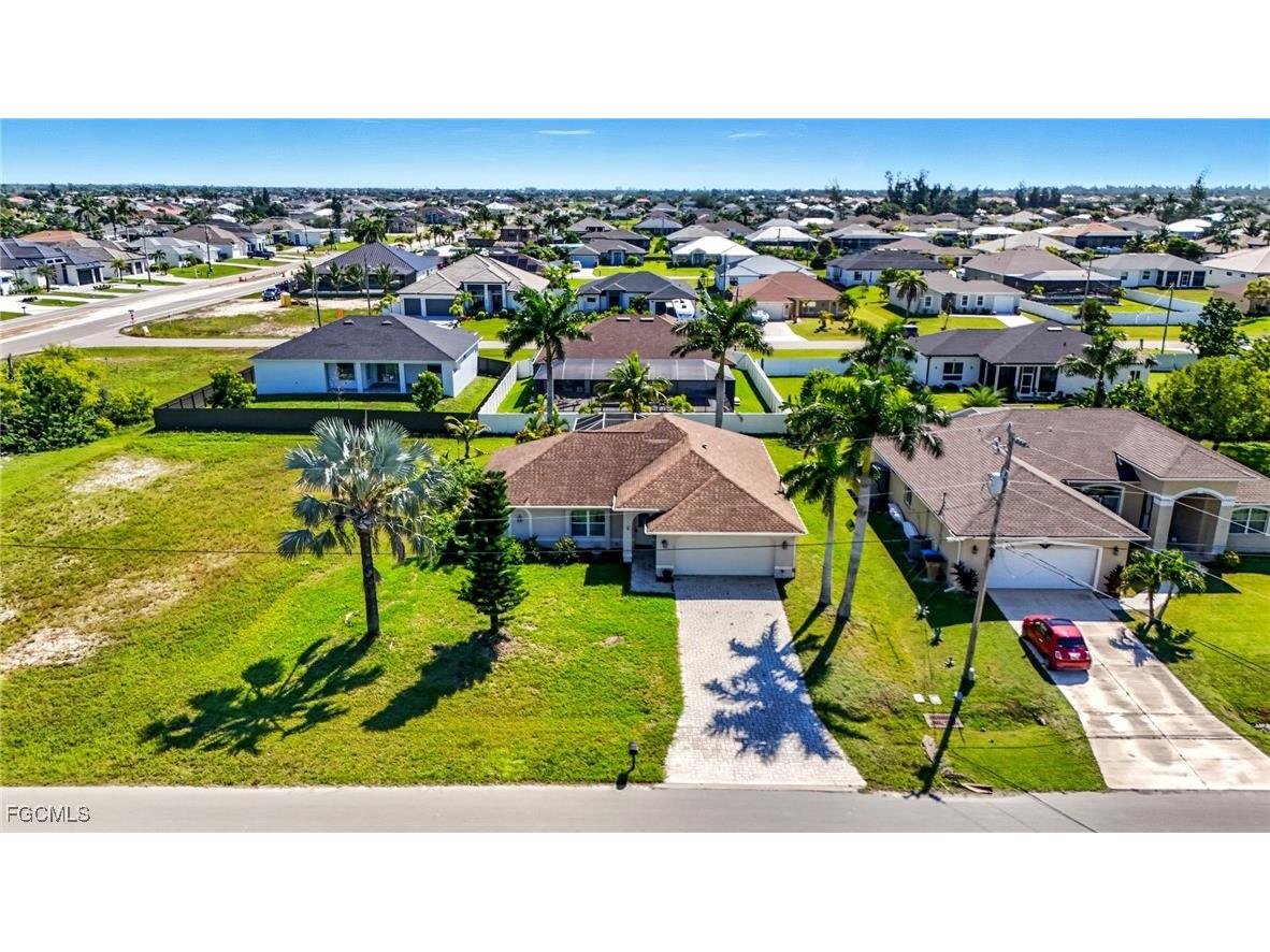 9 SW 37th Place Cape Coral FL 33991 2025010292 image3