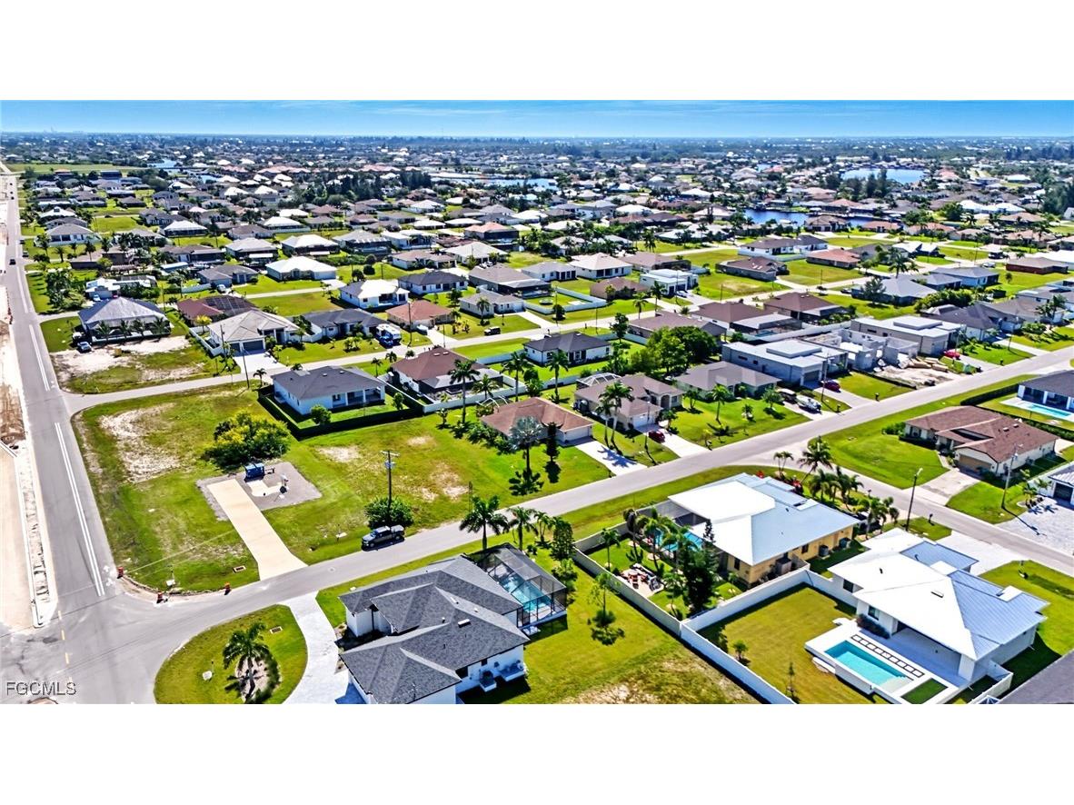 9 SW 37th Place Cape Coral FL 33991 2025010292 image5