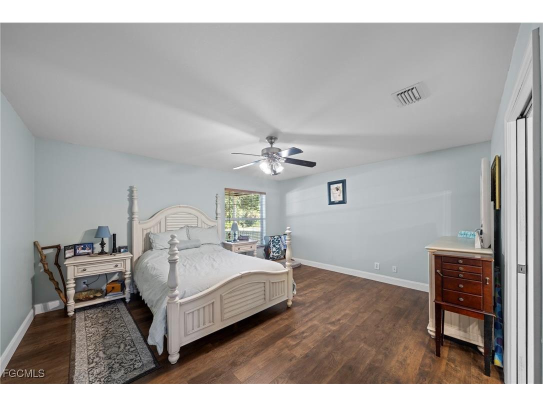 90 24th Avenue NE Naples FL 34120 2025013309 image14