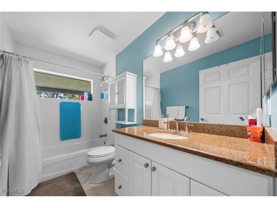 90 24th Avenue NE Naples FL 34120 2025013309 image18