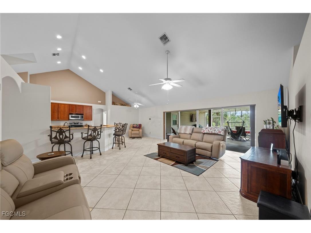 90 24th Avenue NE Naples FL 34120 2025013309 image2