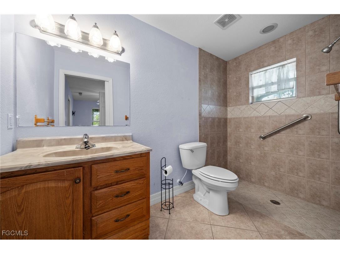 90 24th Avenue NE Naples FL 34120 2025013309 image20