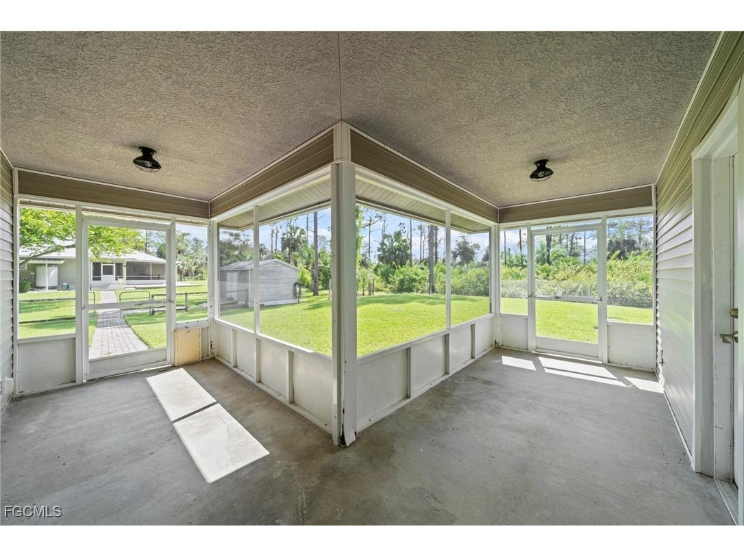 90 24th Avenue NE Naples FL 34120 2025013309 image24