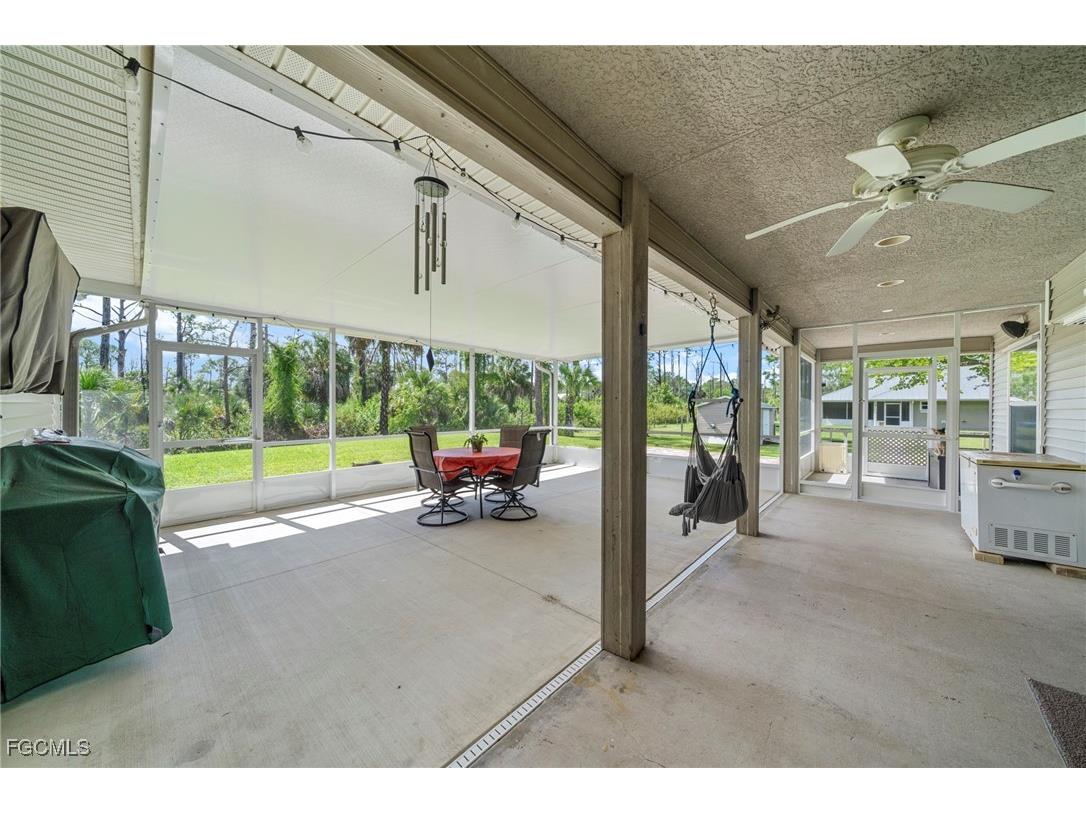 90 24th Avenue NE Naples FL 34120 2025013309 image25