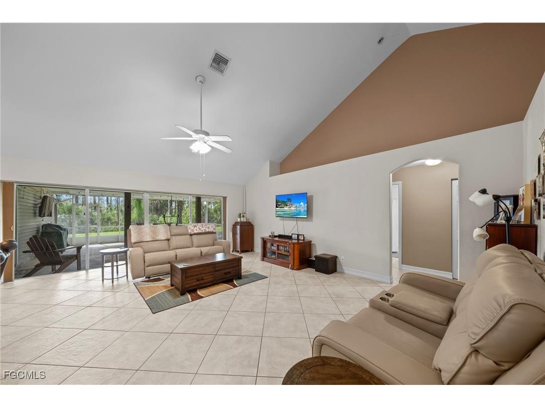 90 24th Avenue NE Naples FL 34120 2025013309 image4