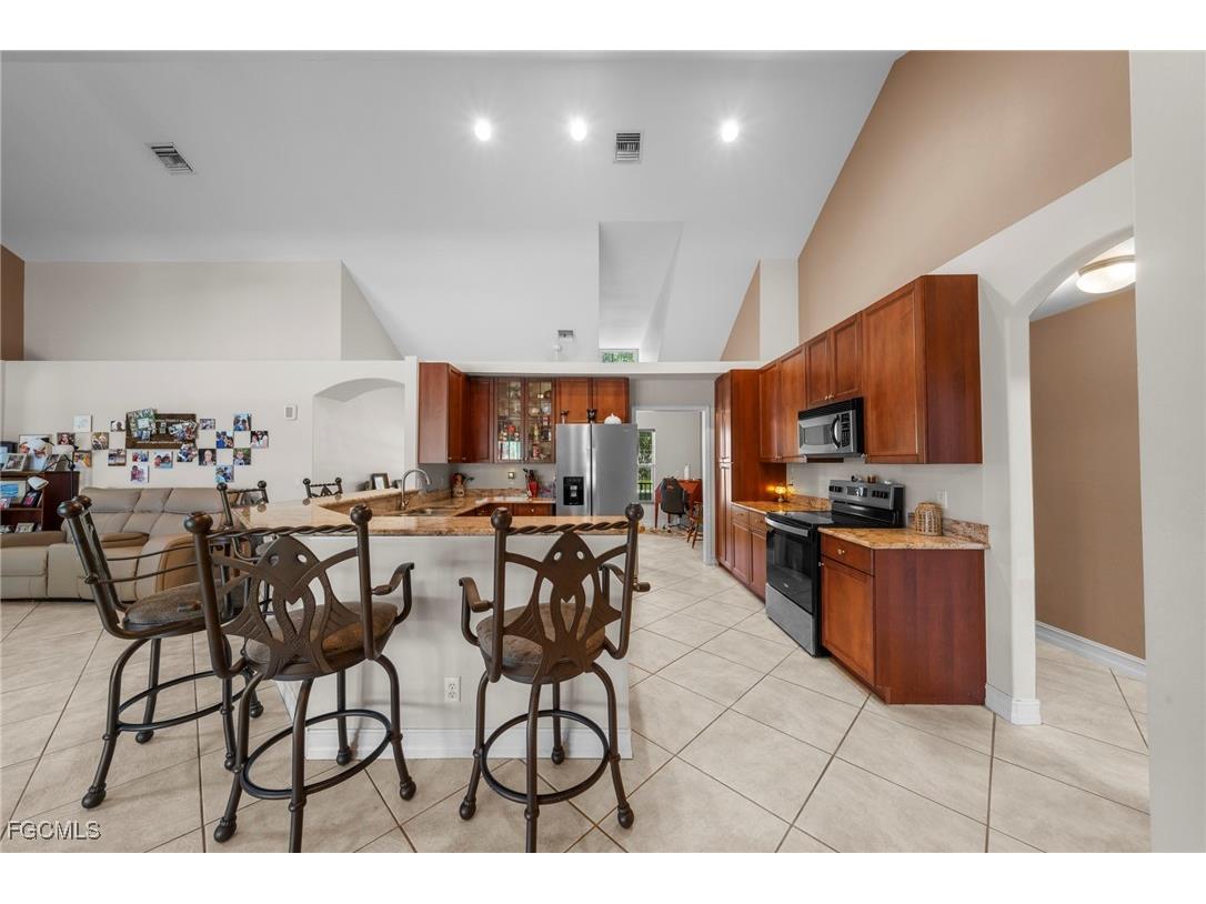 90 24th Avenue NE Naples FL 34120 2025013309 image8