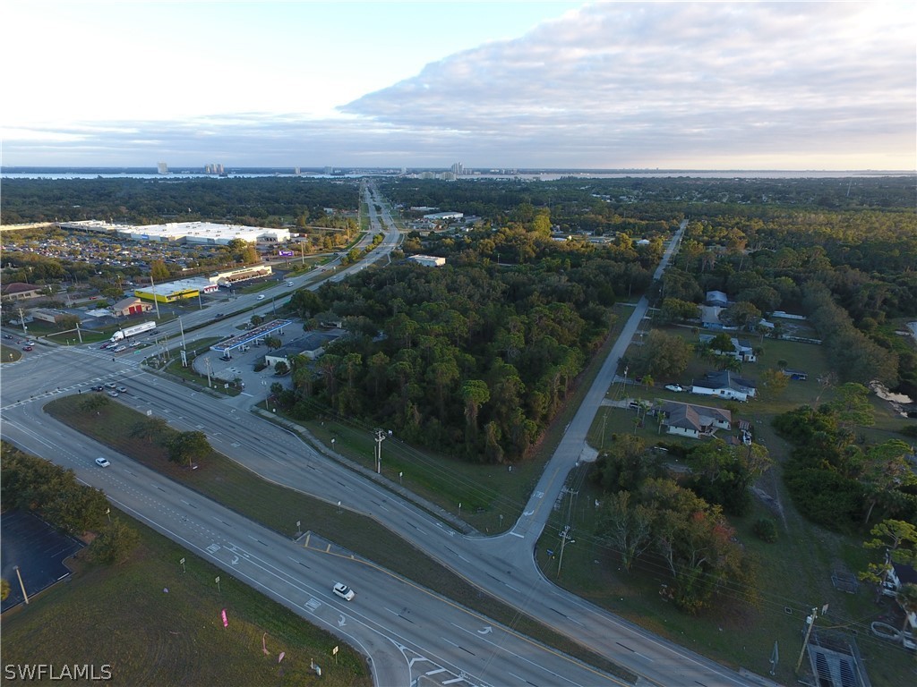 90/92 Herron Road North Fort Myers FL 33903 219000078 image4