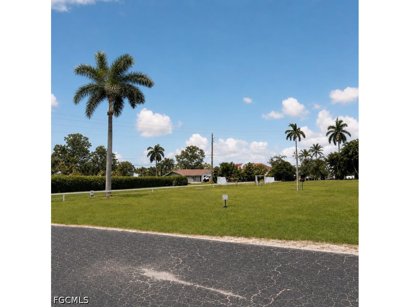 90 Sycamore Lane Fort Myers FL 33908 2026022668 image3
