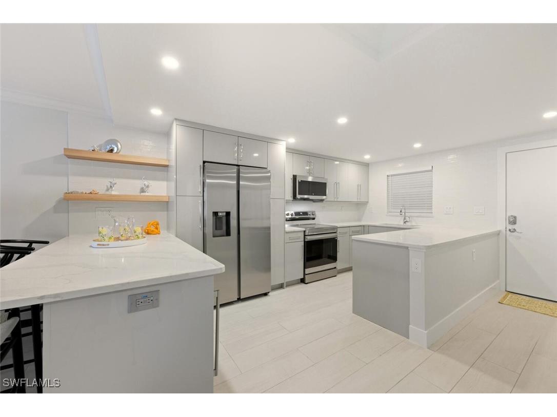 900 8th Avenue S #103 Naples FL 34102 226005185 image1