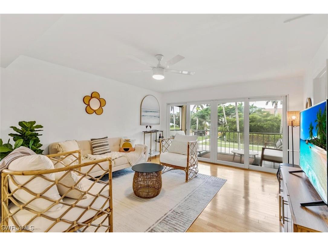 900 8th Avenue S #202 Naples FL 34102 223060841 image1